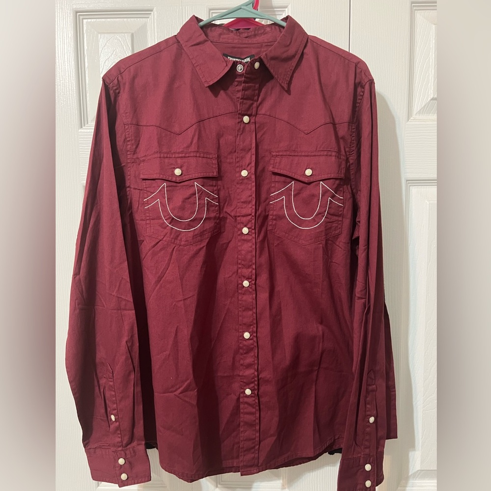 NWT True Religion women’s size M shirt